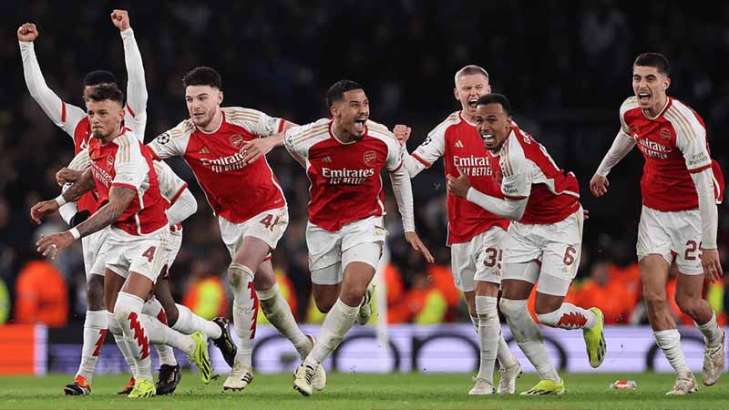 Biểu tượng và màu áo của Arsenal